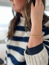 Load image into Gallery viewer, WIRE BRACELET