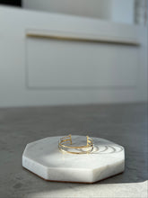 Load image into Gallery viewer, WIRE BRACELET