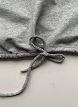 Load image into Gallery viewer, GREY CROPPED TOP