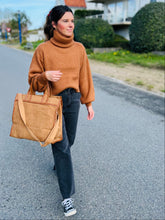 Load image into Gallery viewer, BROWN RIBBED SHOPPER JADA