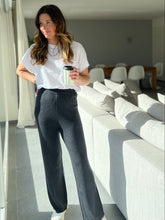 Afbeelding in Gallery-weergave laden, GRIJZE GERIBDE BROEK LORE