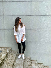Load image into Gallery viewer, THE CLASSIC WHITE SHIRT