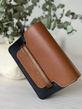 Load image into Gallery viewer, LEATHER BI-COLORED HANDBAG
