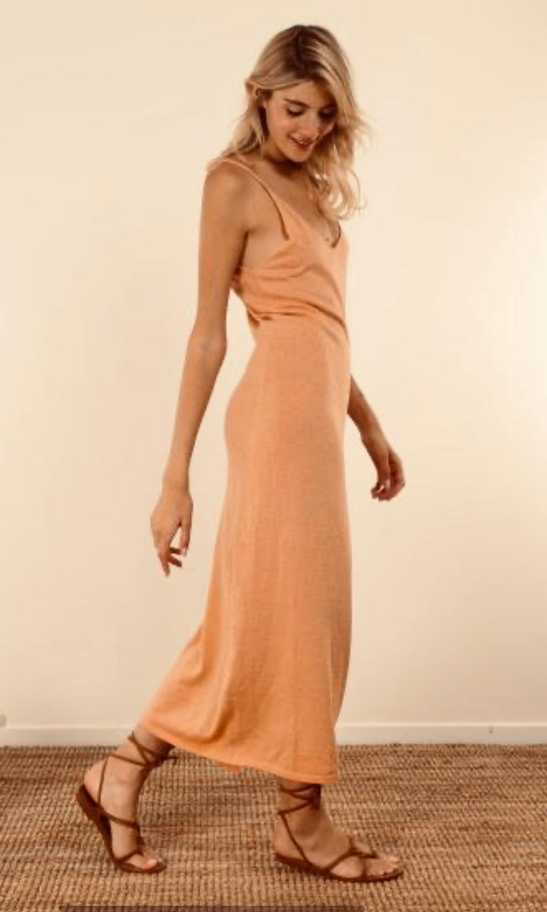 LONG KNITTED ORANGE V-NECK DRESS