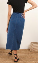 Afbeelding in Gallery-weergave laden, LONG BLUE DENIM SKIRT
