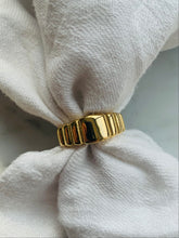 Afbeelding in Gallery-weergave laden, ARCHITECTURALE GOUDEN RING 
