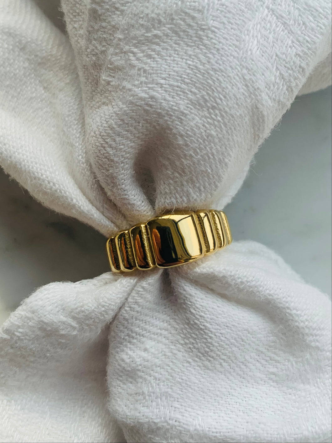 ARCHITECTURALE GOUDEN RING 