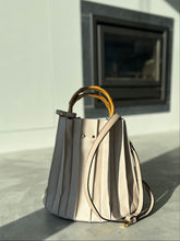 Load image into Gallery viewer, NUDE HANDBAG WITH BAMBOO HANDLE
