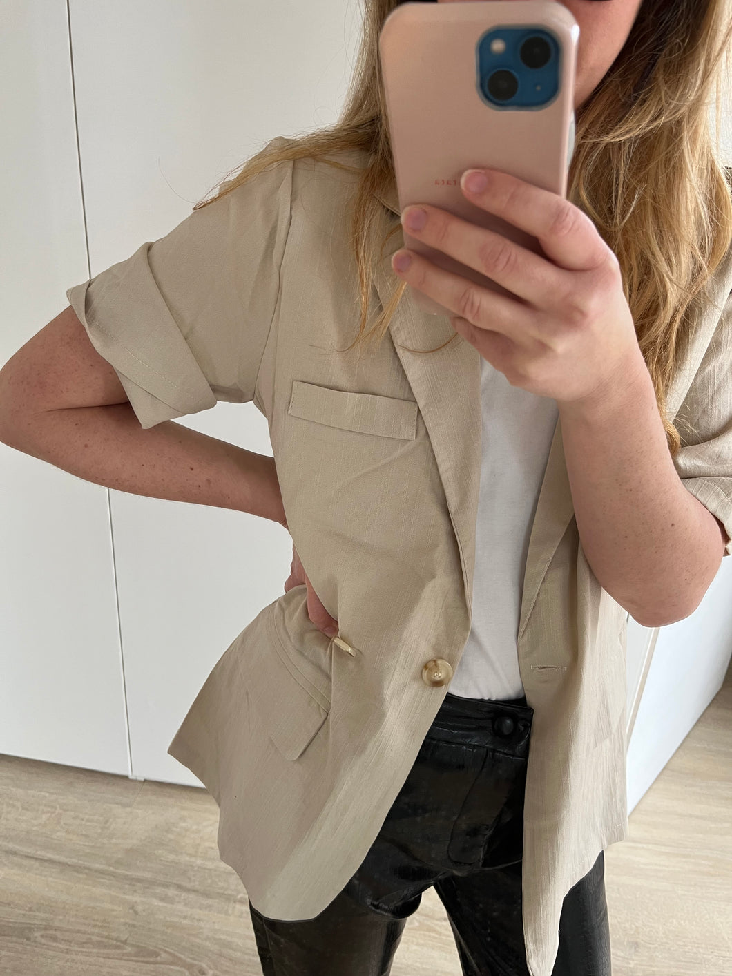 BEIGE SHORT SLEEVED BLAZER